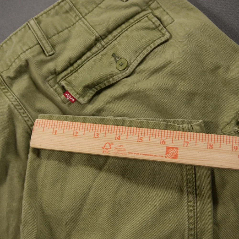 Levi's Straight Leg Multi Pocket Men Cargo Pants Fits 34x28 Military Y2K Baggy